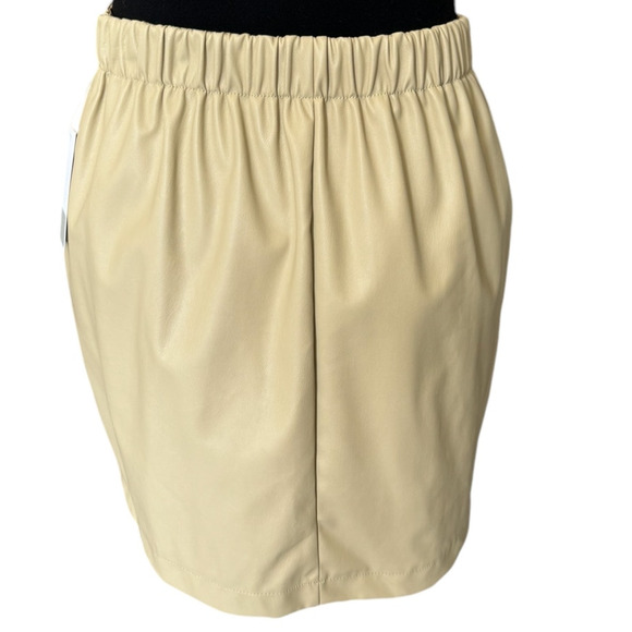 * New ~ BP. NORDSTROM ~  Faux Leather Mini Skirt With Side Slit Size M - Picture 3 of 5